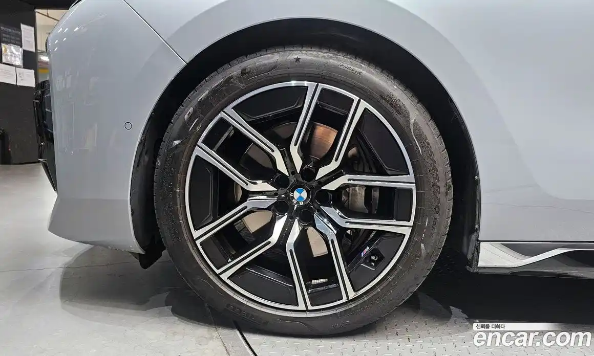 BMW 7-Series 2023 3.0 Автомат в Москве № 156910, фото 1