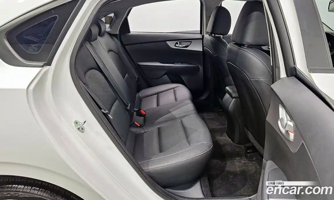 Kia K3 2022 1.6 Автомат в Москве № 15834, фото 4