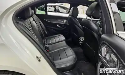 Mercedes-Benz E-Class 2021 2.0 Автомат в Москве № 160436, миниатюра 11