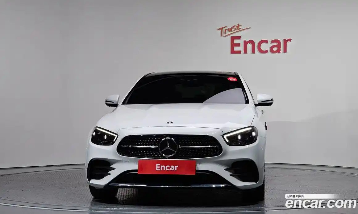 Mercedes-Benz E-Class 2021 2.0 Автомат в Москве № 160436, фото 2