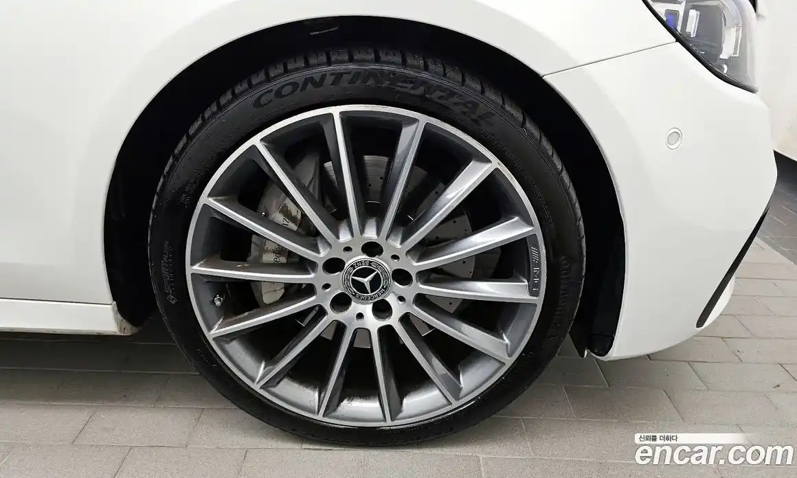 Mercedes-Benz E-Class 2021 2.0 Автомат в Москве № 160436, фото 4