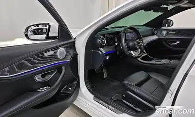 Mercedes-Benz E-Class 2021 2.0 Автомат в Москве № 160436, миниатюра 9