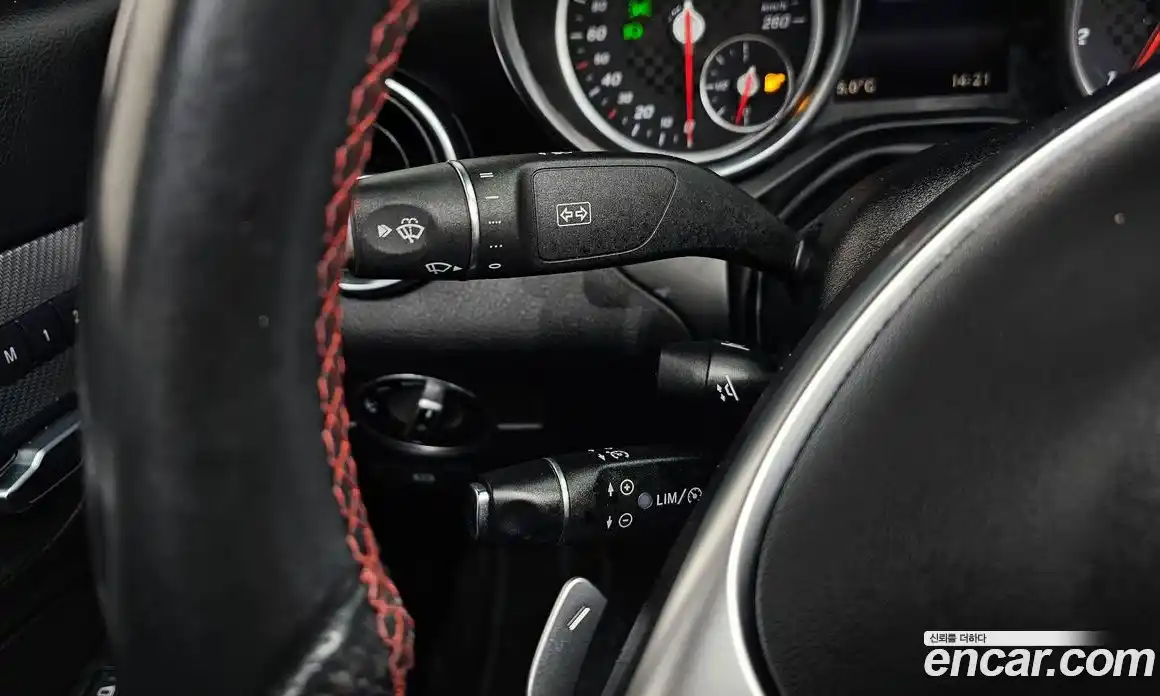 Mercedes-Benz SLC-Class 2017 2.0 Автомат в Москве № 161780, фото 19