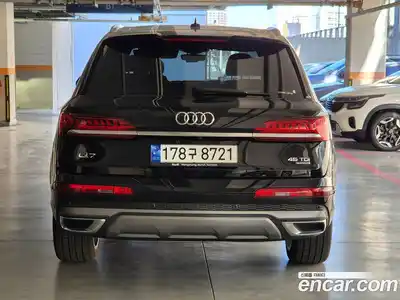 Audi Q7 2023 3.0 Автомат в Москве № 162562, миниатюра 4