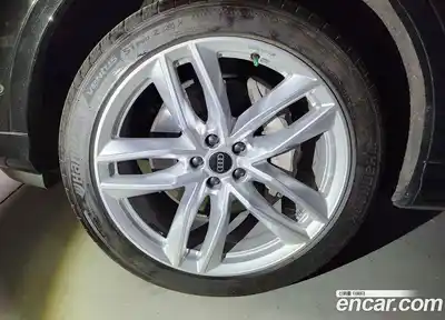 Audi Q7 2023 3.0 Автомат в Москве № 162562, миниатюра 5