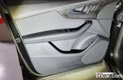 Audi Q7 2023 3.0 Автомат в Москве № 162562, миниатюра 9