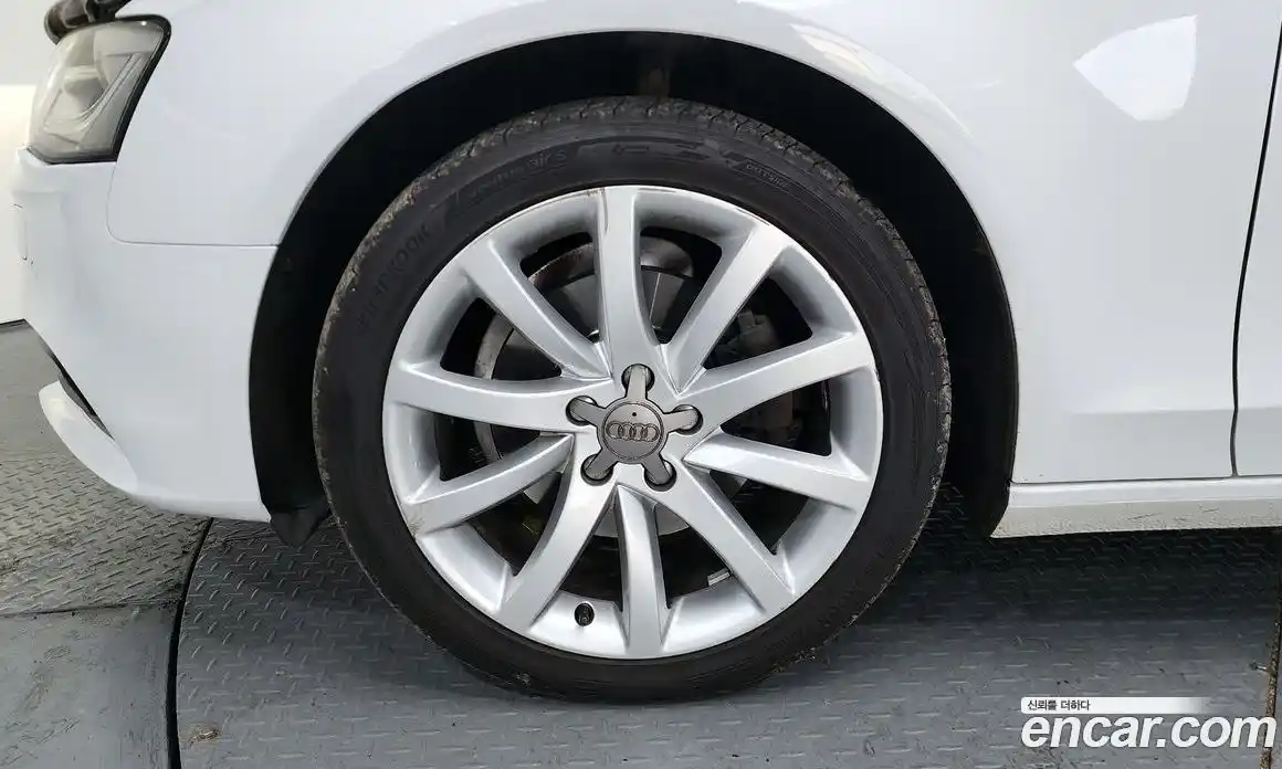 Audi A4 2015 2.0 Автомат в Москве № 163590, фото 12