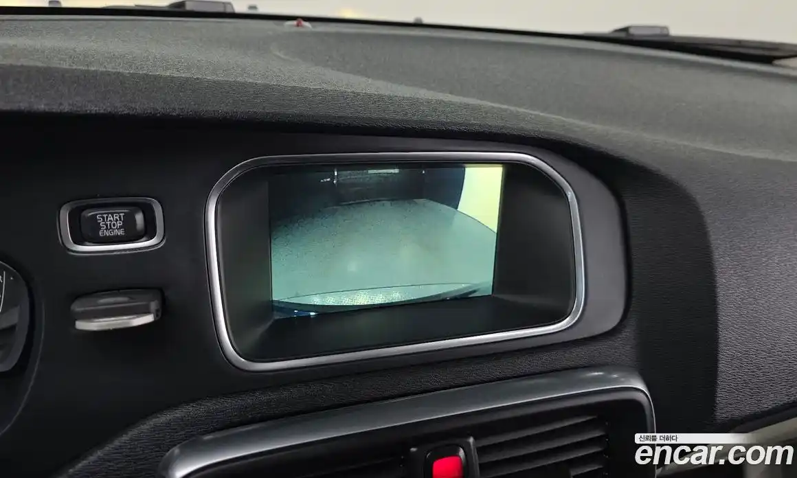 Volvo V40 2016 2.0 Автомат в Москве № 164613, фото 16