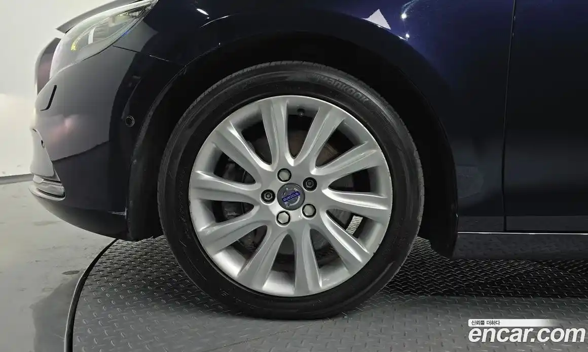 Volvo V40 2016 2.0 Автомат в Москве № 164613, фото 5