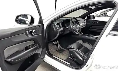 Volvo XC60 2021 2.0 Автомат в Москве № 164700, миниатюра 11