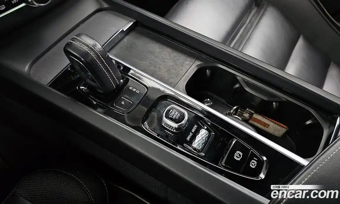 Volvo XC60 2021 2.0 Автомат в Москве № 164700, фото 17