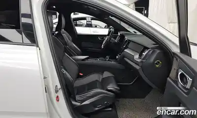 Volvo XC60 2021 2.0 Автомат в Москве № 164700, миниатюра 5