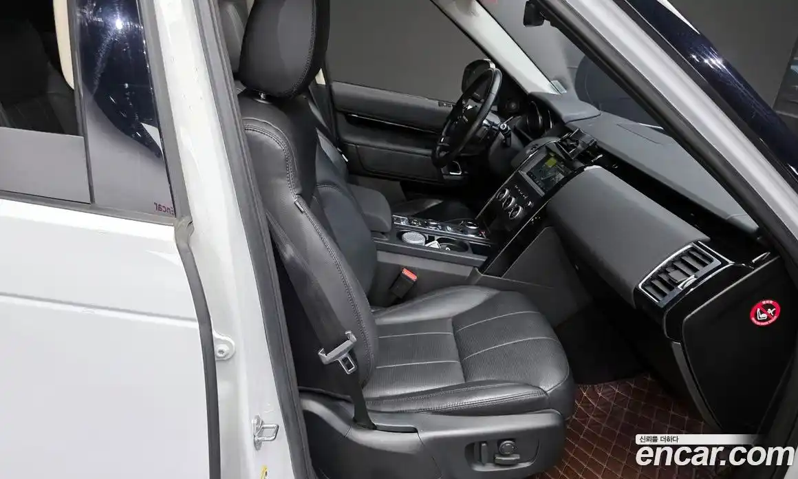 Land Rover Discovery 2019 3.0 Автомат в Москве № 166299, фото 14