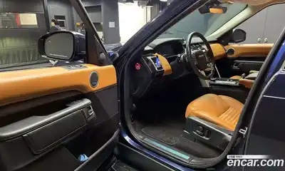 Land Rover Discovery 2018 3.0 Автомат в Москве № 166641, миниатюра 10