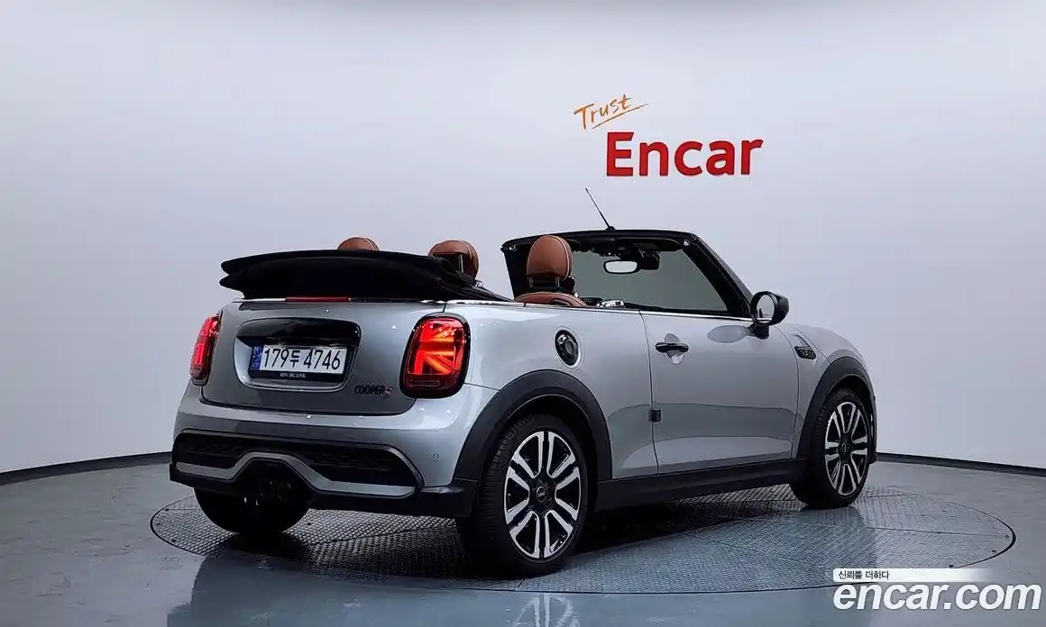 Mini Cooper Convertible 2024 2.0 Автомат в Москве № 167006, фото 2