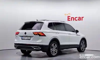 Volkswagen Tiguan 2023 2.0 Автомат в Москве № 168459, миниатюра 2