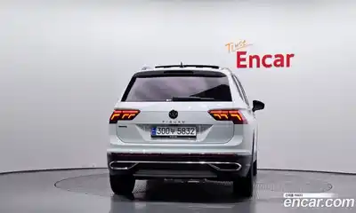 Volkswagen Tiguan 2023 2.0 Автомат в Москве № 168459, миниатюра 4