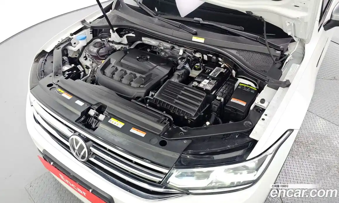 Volkswagen Tiguan 2023 2.0 Автомат в Москве № 168459, фото 6
