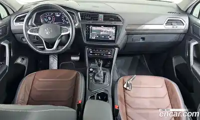 Volkswagen Tiguan 2023 2.0 Автомат в Москве № 168459, миниатюра 7