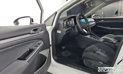 Volkswagen Golf 2022 2.0 Автомат в Москве № 168714, миниатюра 5