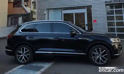 Volkswagen Touareg 2020 3.0 Автомат в Москве № 169296, миниатюра 3