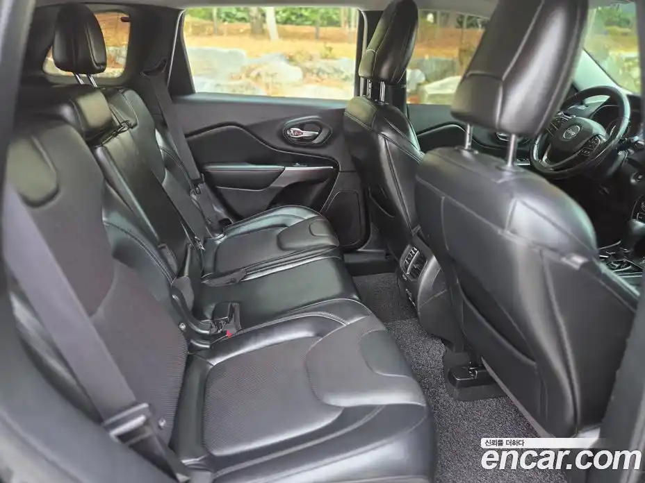 Jeep Cherokee 2020 2.4 Автомат в Москве № 170028, фото 10