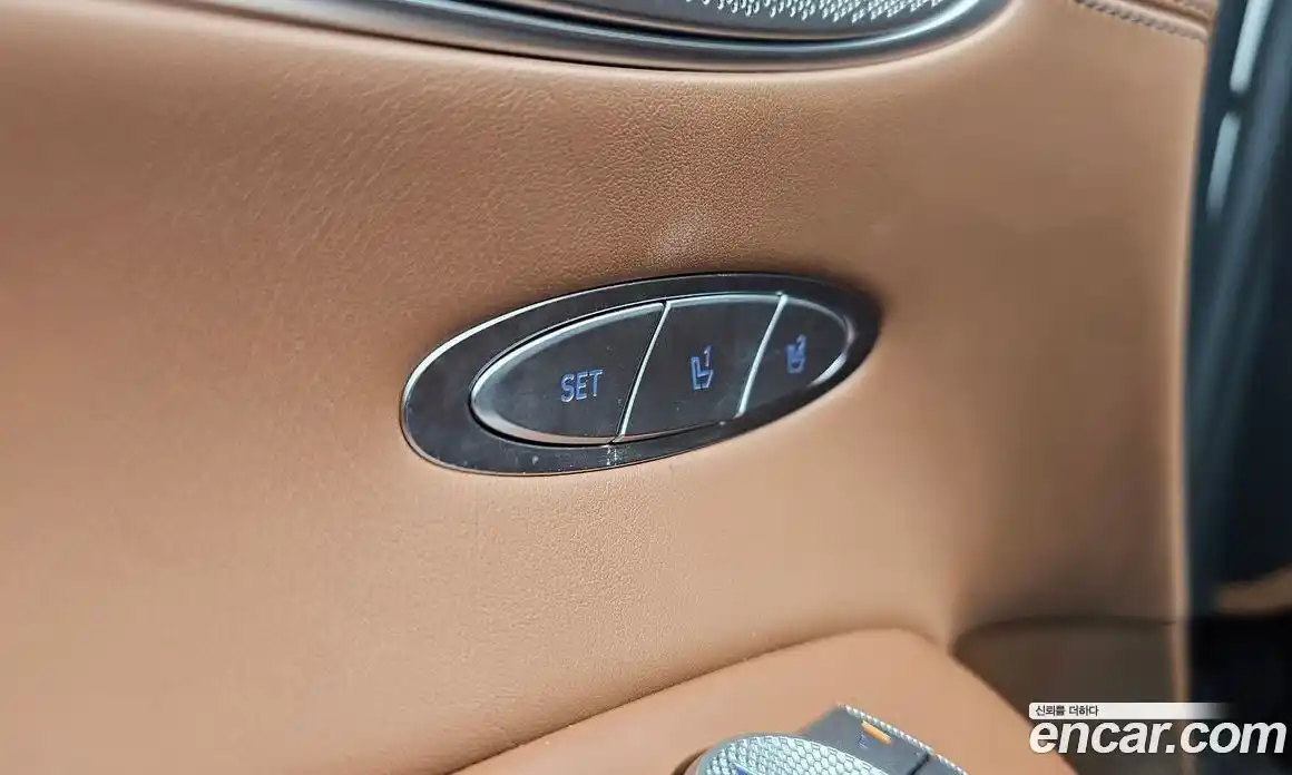 Genesis GV70 2024 2.5 Автомат в Москве № 1708, фото 13