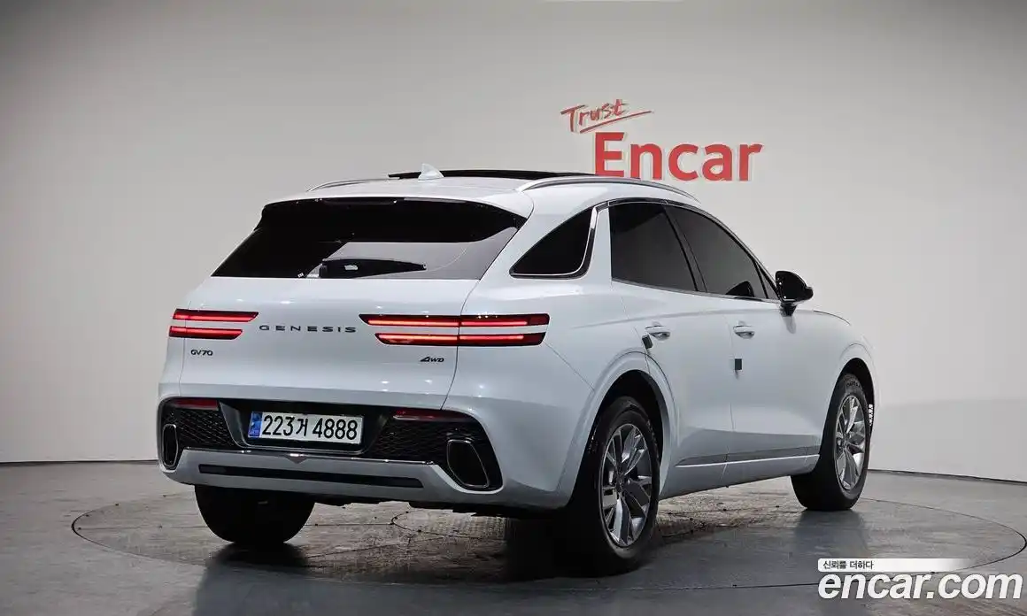 Genesis GV70 2024 2.5 Автомат в Москве № 1708, фото 17