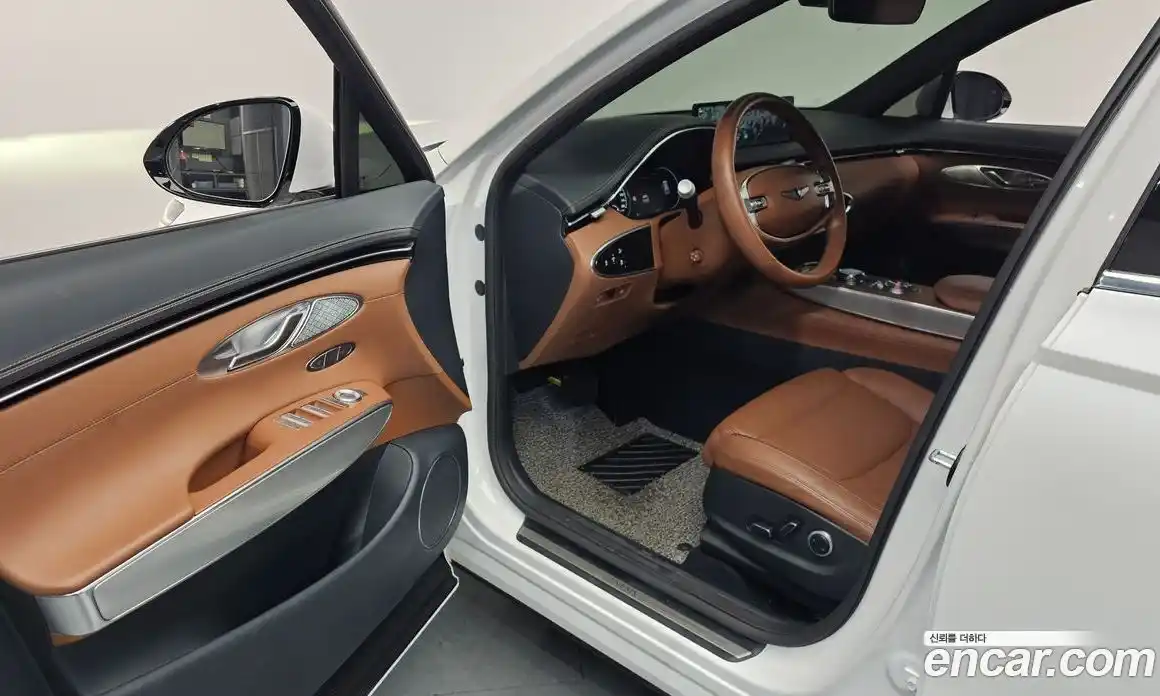 Genesis GV70 2024 2.5 Автомат в Москве № 1708, фото 4