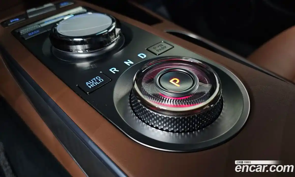 Genesis GV70 2024 2.5 Автомат в Москве № 1708, фото 10