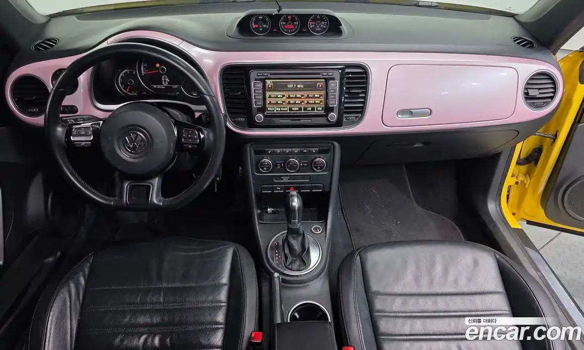 Volkswagen Beatle 2013 2.0 Автомат в Москве № 172551, фото 5