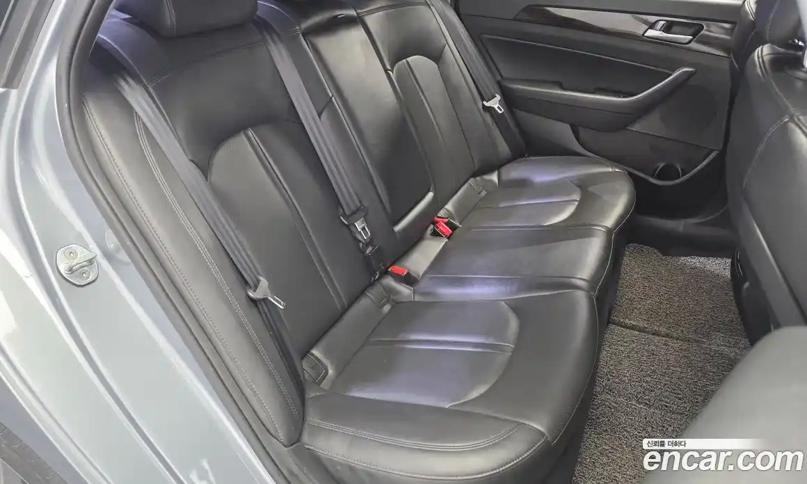 Hyundai Sonata 2016 2.0 Автомат в Москве № 173454, фото 6