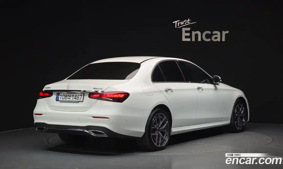 Mercedes-Benz E-Class 2023 2.0 Автомат в Москве № 175113, фото 4