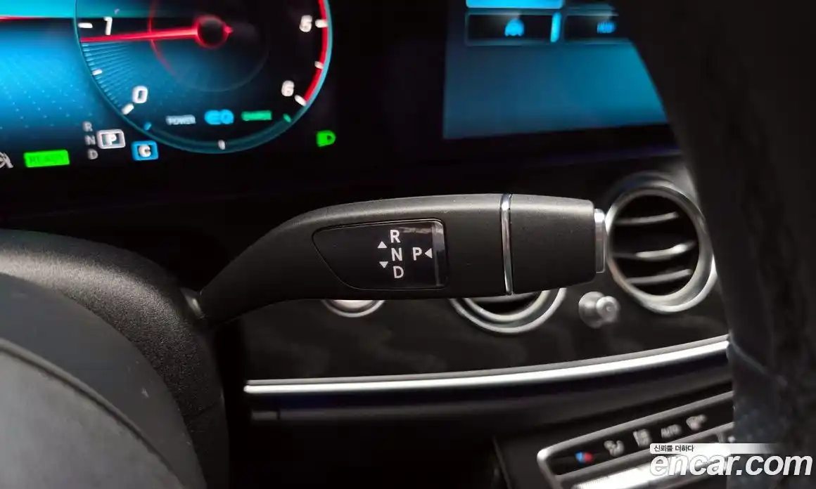 Mercedes-Benz E-Class 2023 2.0 Автомат в Москве № 175113, фото 9