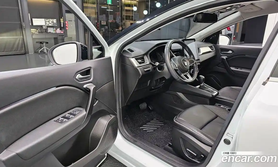 Renault Captur 2021 1.3 Автомат в Москве № 178816, фото 4