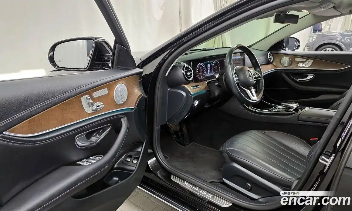 Mercedes-Benz E-Class 2019 2.0 Автомат в Москве № 179876, фото 12