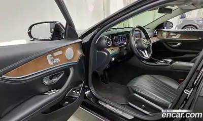 Mercedes-Benz E-Class 2019 2.0 Автомат в Москве № 179876, миниатюра 12
