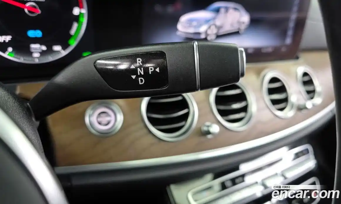 Mercedes-Benz E-Class 2019 2.0 Автомат в Москве № 179876, фото 13