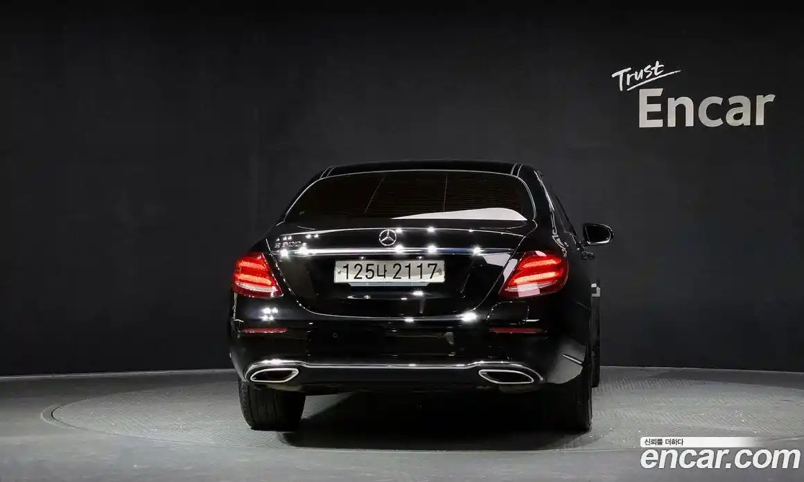 Mercedes-Benz E-Class 2019 2.0 Автомат в Москве № 179876, фото 16