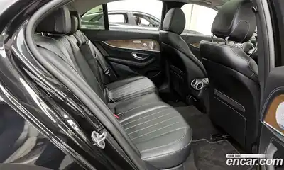 Mercedes-Benz E-Class 2019 2.0 Автомат в Москве № 179876, миниатюра 7