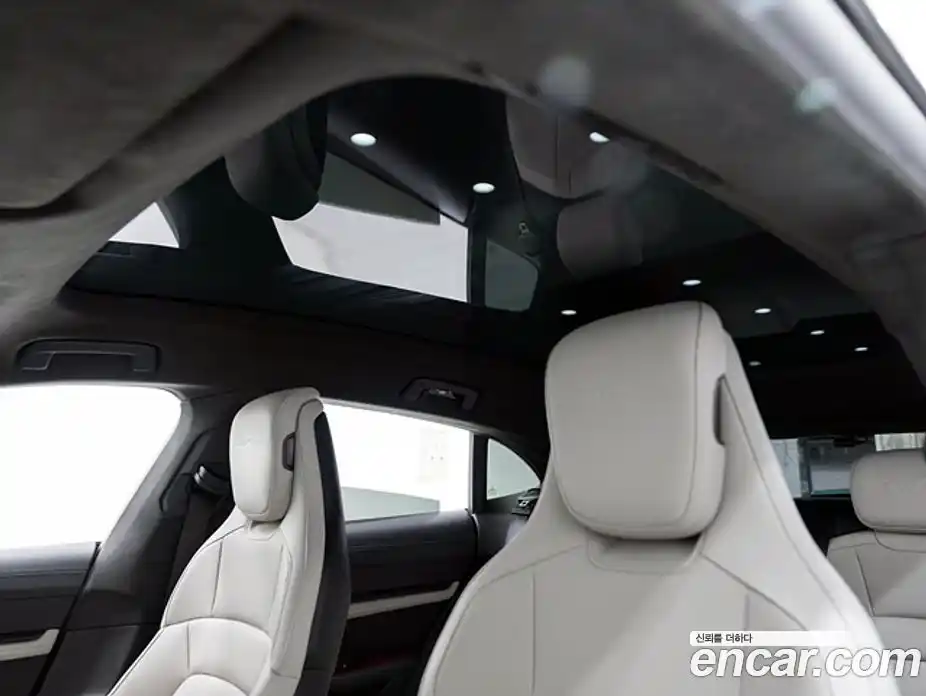 Porsche Taycan 2023 0.1 Автомат в Москве № 182241, фото 20