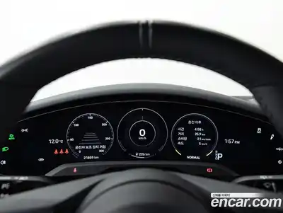 Porsche Taycan 2023 0.1 Автомат в Москве № 182241, миниатюра 8