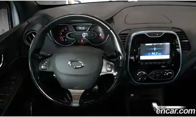 Renault QM3 2015 1.5 Автомат в Москве № 186131, миниатюра 9