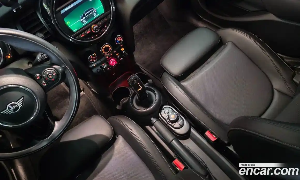 Mini Cooper 2019 1.5 Автомат в Москве № 187991, фото 14