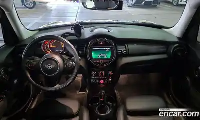 Mini Cooper 2019 1.5 Автомат в Москве № 187991, миниатюра 7