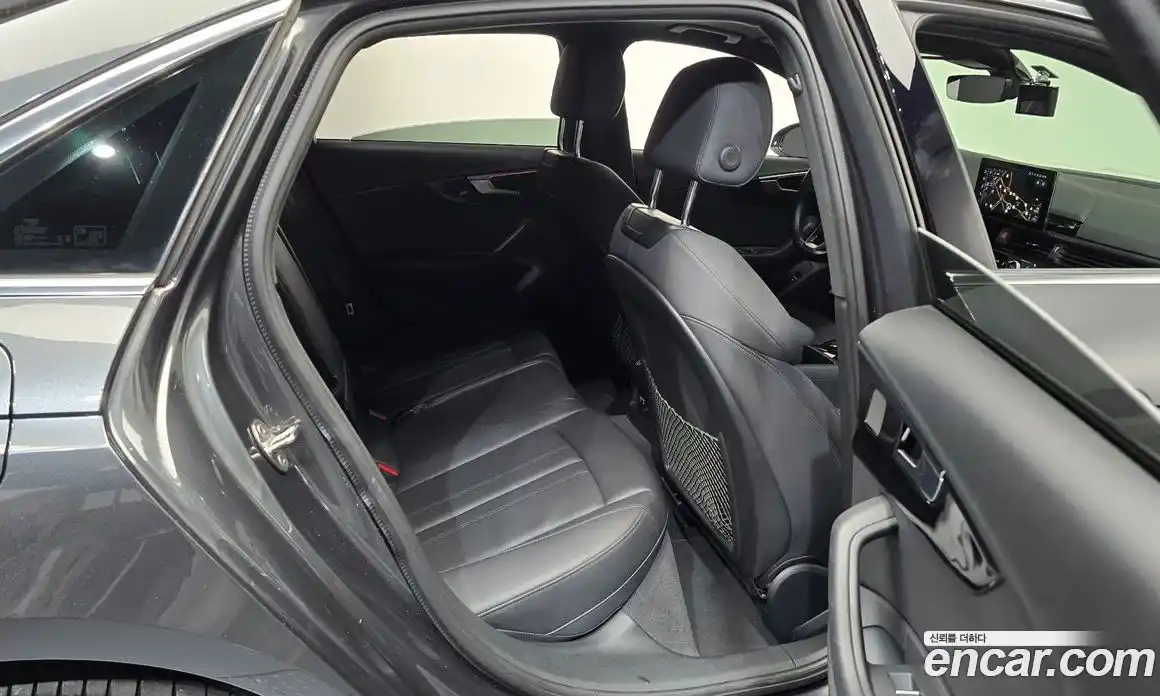 Audi A4 2022 2.0 Автомат в Москве № 191003, фото 12