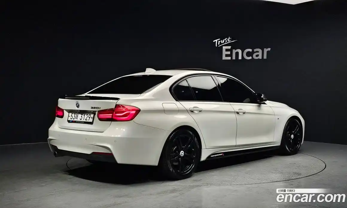 BMW 3-Series 2016 2.0 Автомат в Москве № 192896, фото 12