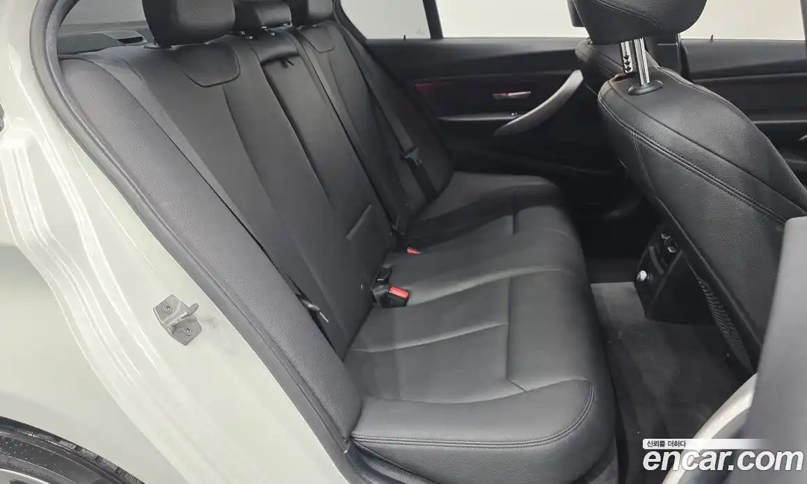 BMW 3-Series 2016 2.0 Автомат в Москве № 193210, фото 12