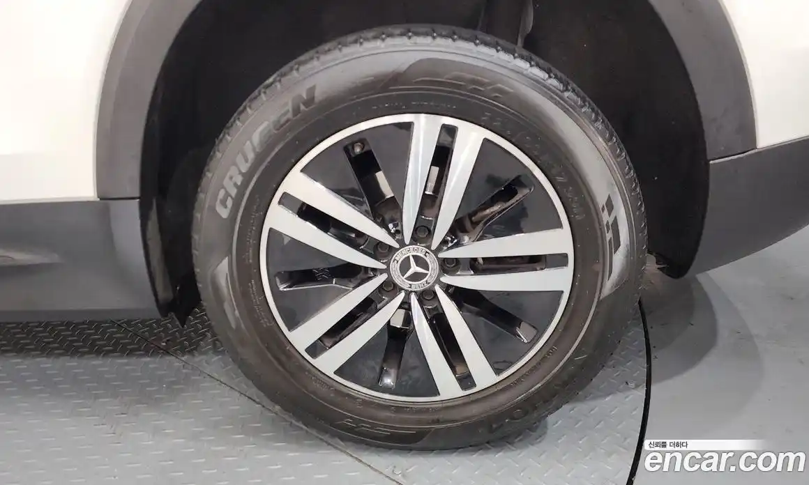 Mercedes-Benz GLB-Class 2021 1.9 Автомат в Москве № 194579, фото 1