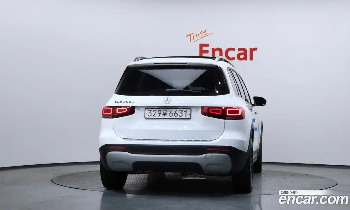 Mercedes-Benz GLB-Class 2021 1.9 Автомат в Москве № 194579, фото 11